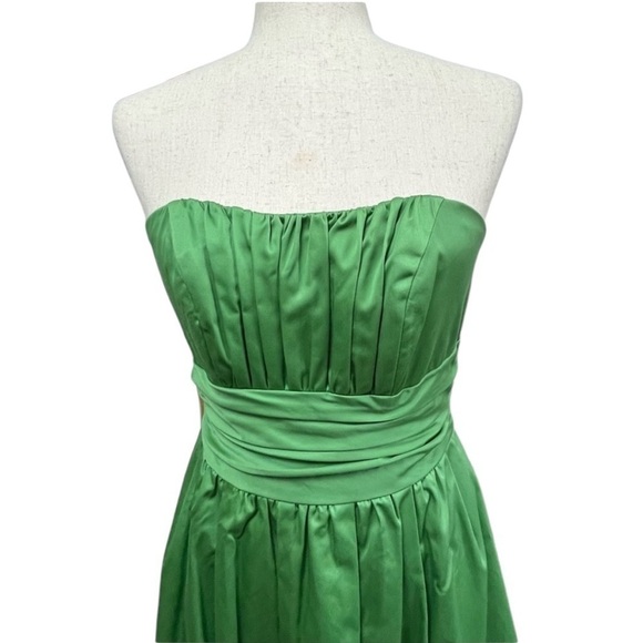 David’s Bridal Special Occasion Formal Dress. Kelly Green Strapless. Siz… - Picture 3 of 8
